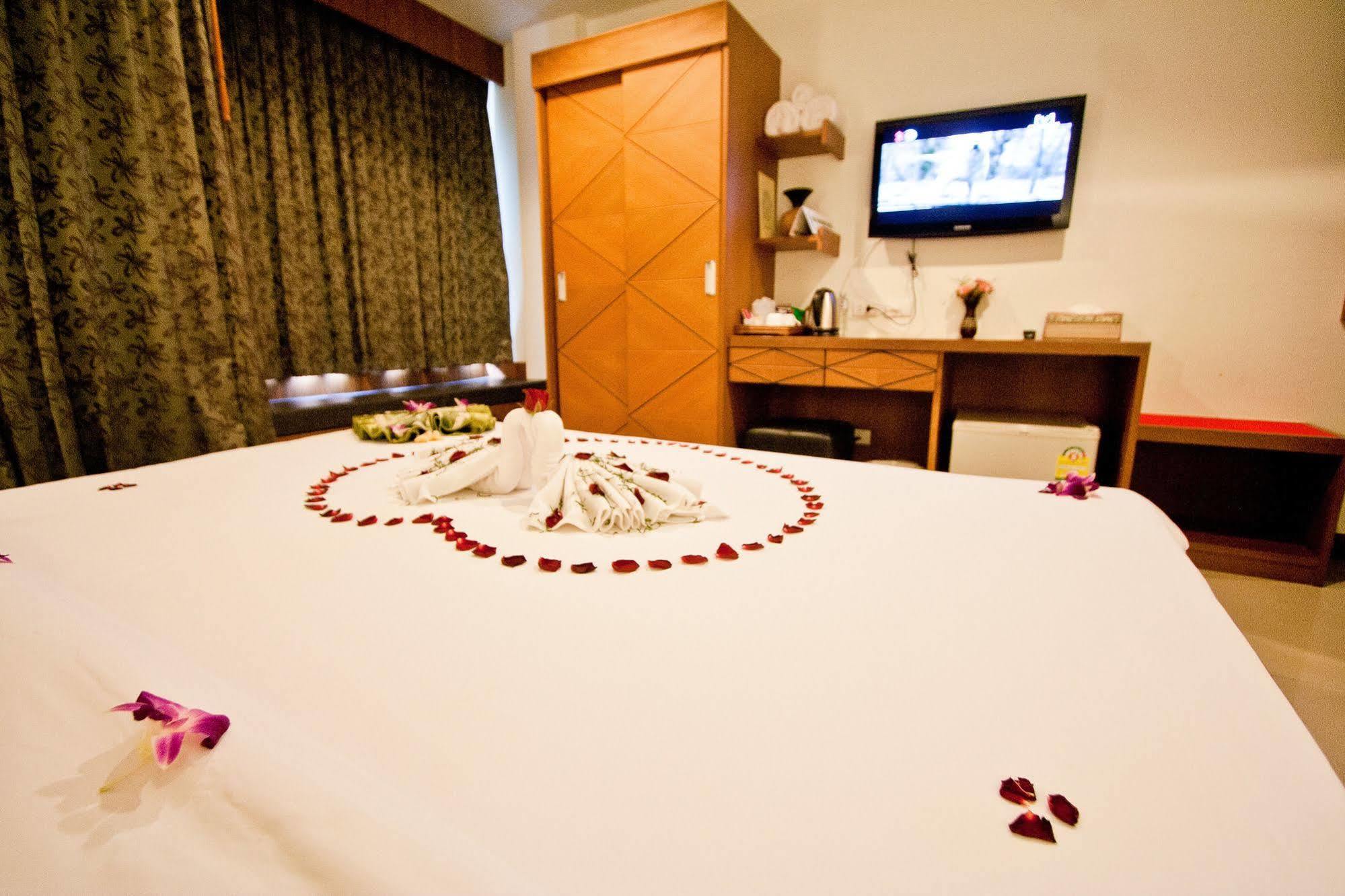 The Chambre Patong Exterior photo